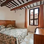 B&B Al Mercato Di Elca Srl Sienne