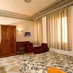 B&B Al Mercato Di Elca Srl Couette-café 3*